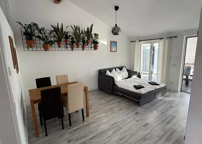 Koppl Nest Apartment *